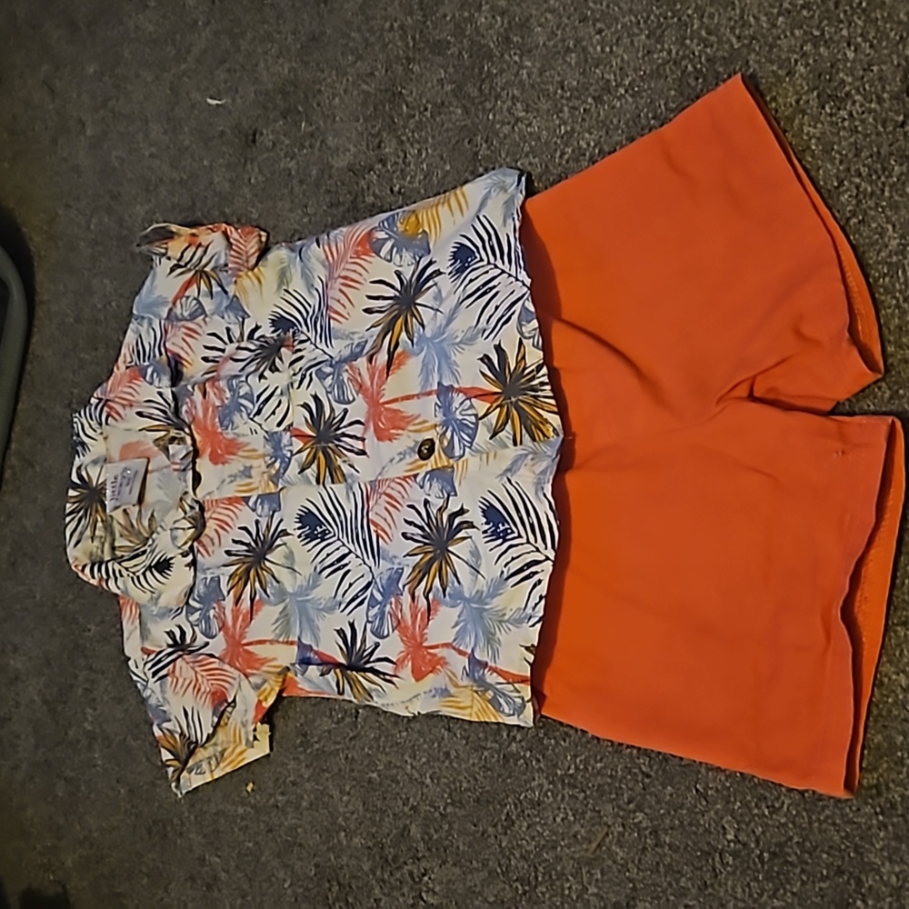 18 month 2 peice short sleeved and shorts set. Tropical theme